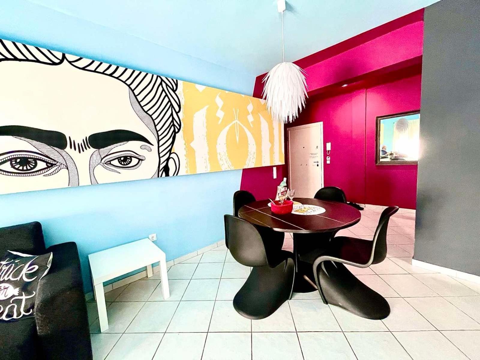 The Muse Flat In Just A Few Steps Away From Museums And Helexpo